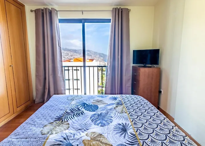 Lulina Two Bedroom By Alma Holiday Rentals